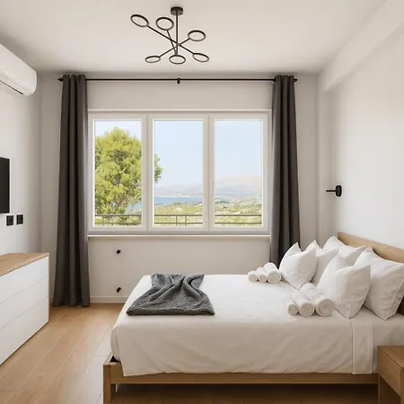 Rock & Sea View M Villa Mondello